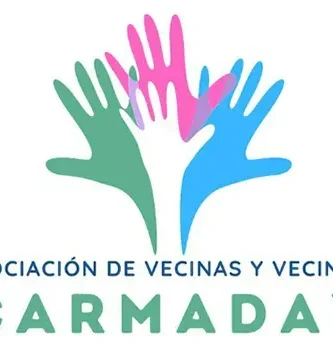 Logotipo de la Asociación de Vecinas y Vecinos Carmaday en La Vall d'Uixó con manos en diferentes colores simbolizando la comunidad.