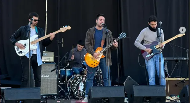 &Oacute;rbita Valentina - Banda de rock en valenciano de La Vall d'Uix&oacute;