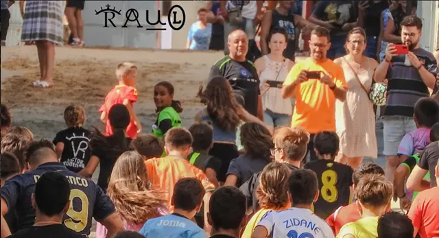 Trashumancia taurina de V&iacute;ctor R&oacute;denas en Les Penyes en Festes 2026